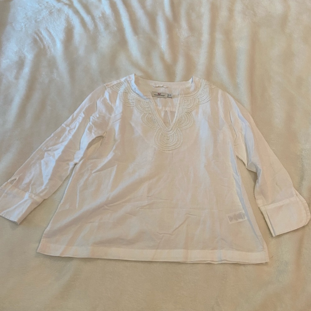 Vineyard Vines women’s lightweight tunic top. - Picture 2 of 14